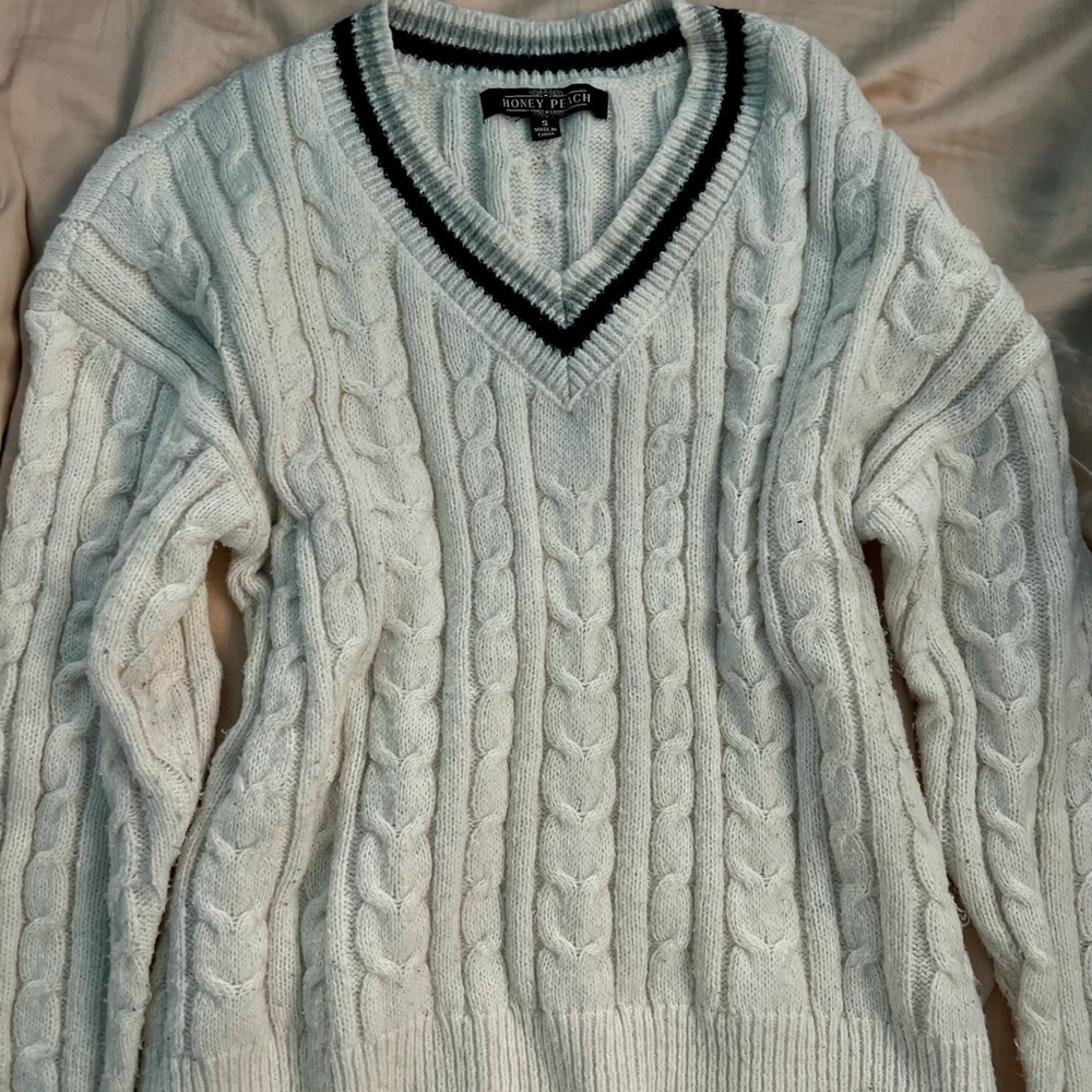 Honey Peach White Cable Knit V-Neck Sweater with Black Trim